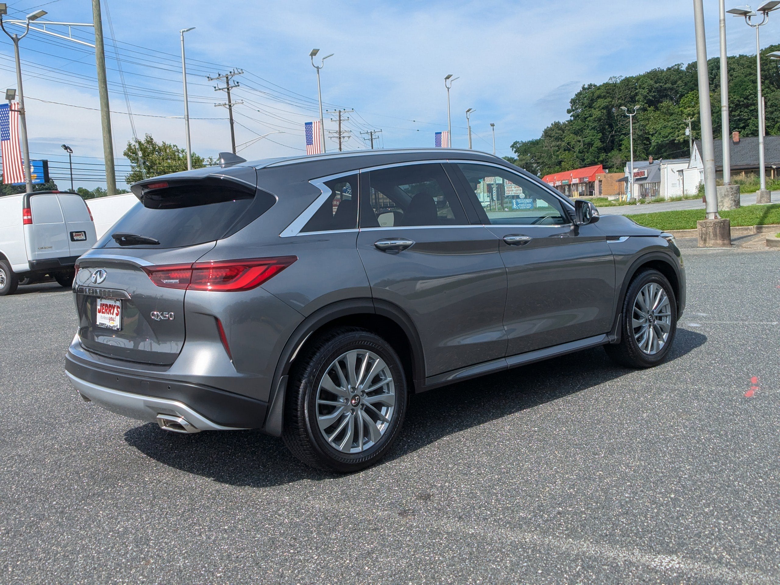 2023 INFINITI QX50 LUXE