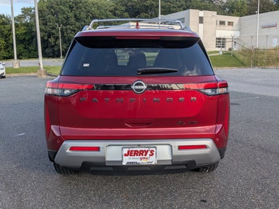 2023 Nissan Pathfinder SL