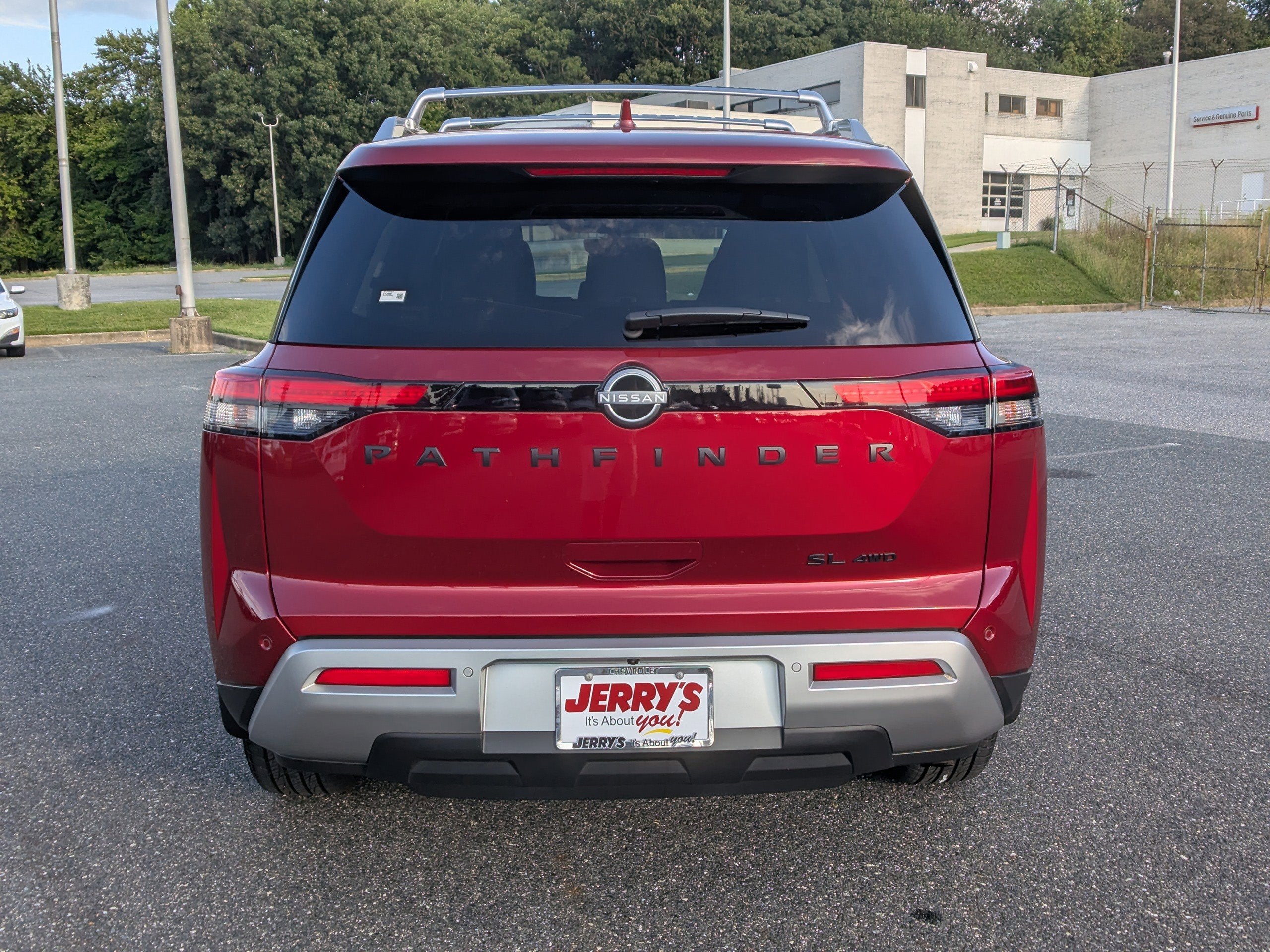 2023 Nissan Pathfinder SL