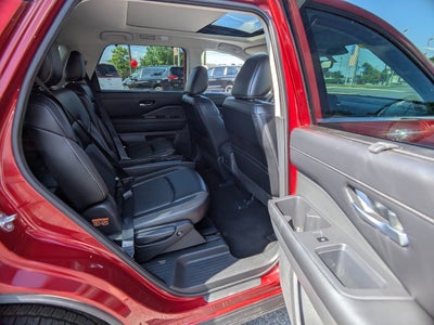 2023 Nissan Pathfinder SL 4WD