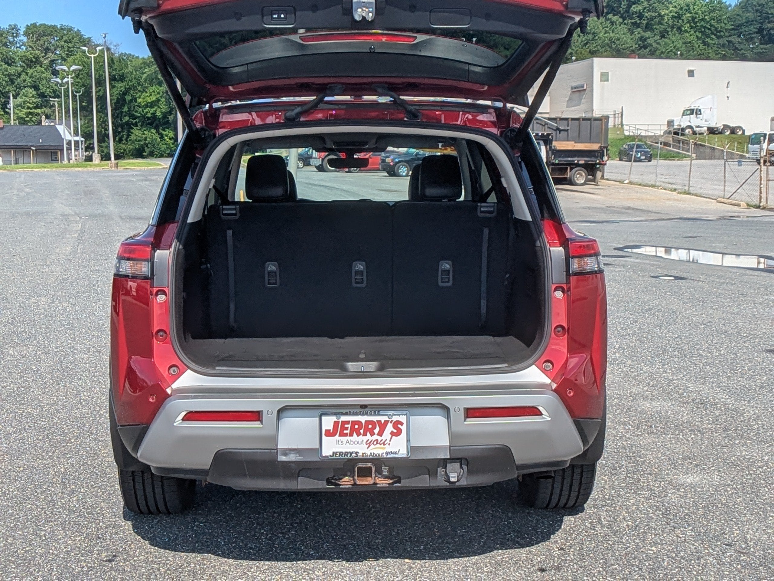 2023 Nissan Pathfinder SL 4WD
