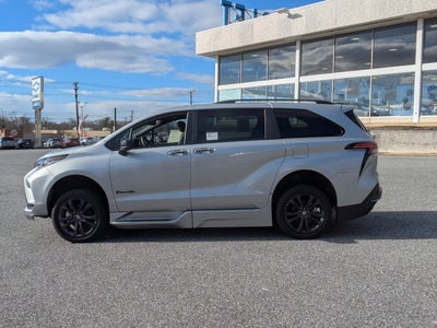 2025 Toyota Sienna XSE