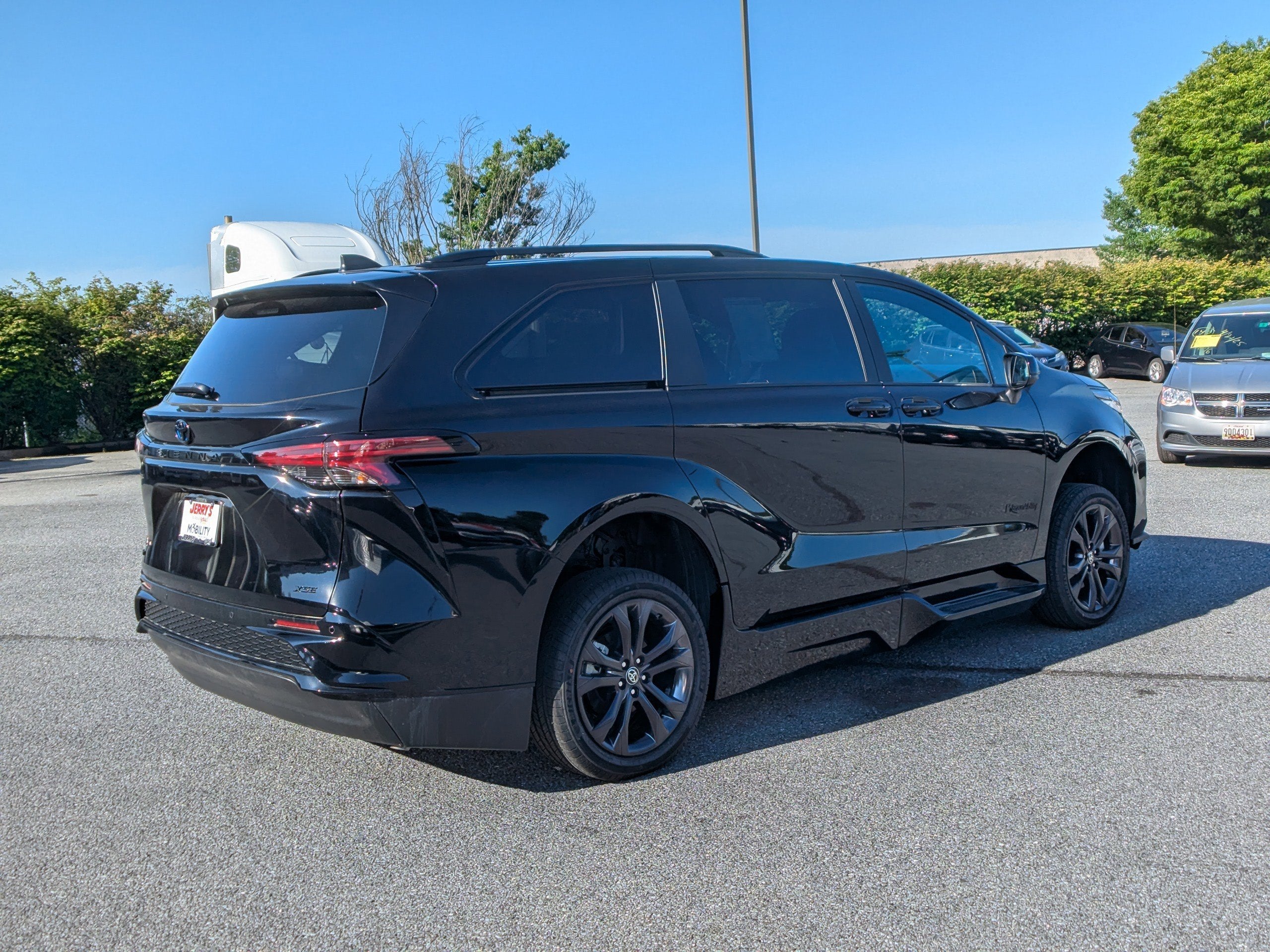 2025 Toyota Sienna XSE