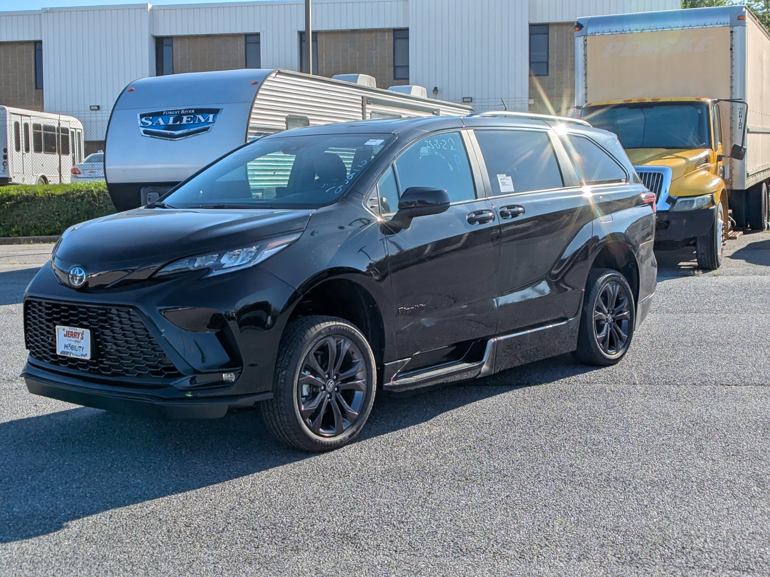 2025 Toyota Sienna XSE