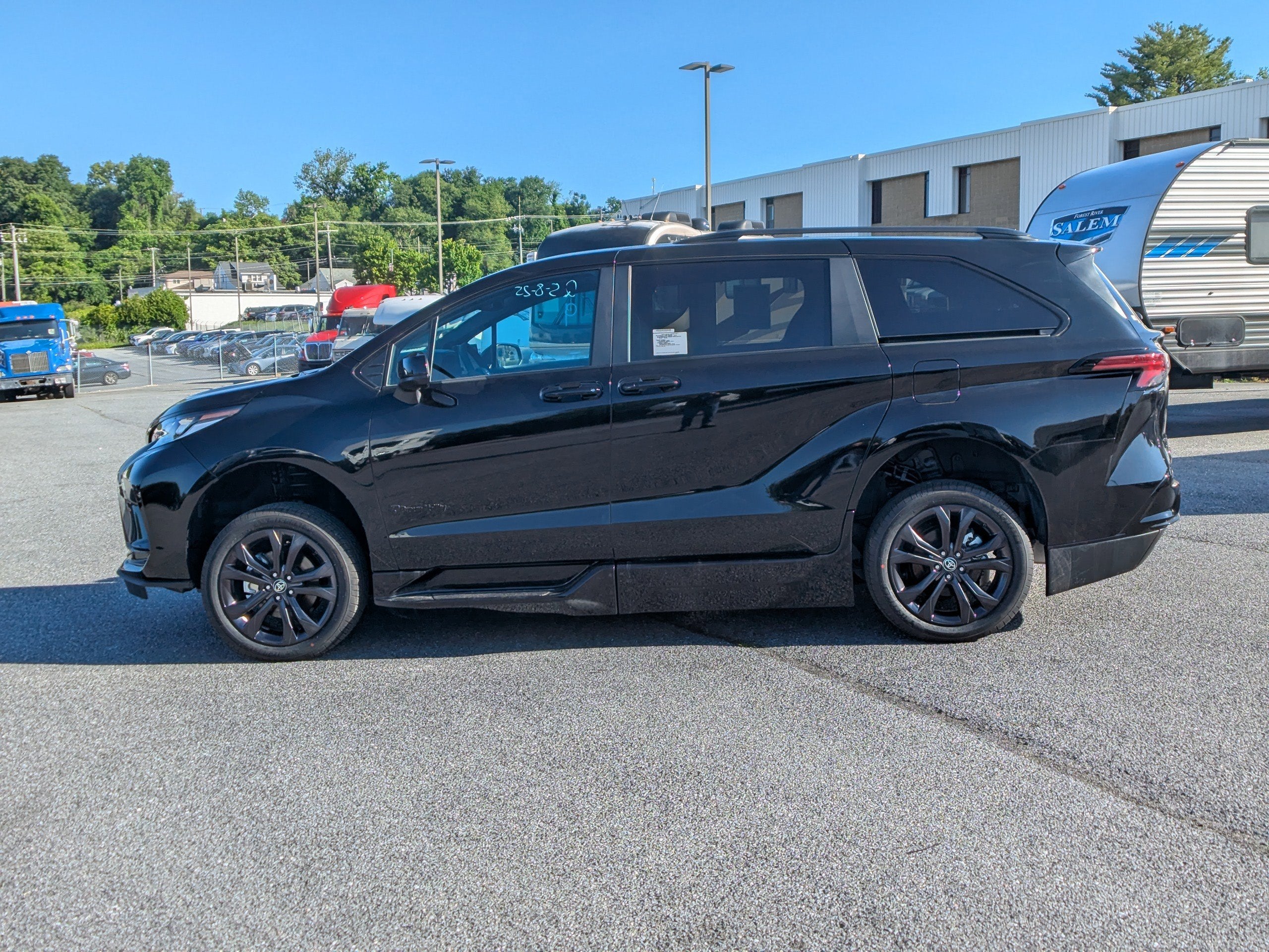 2025 Toyota Sienna XSE
