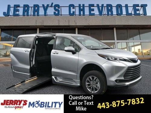 2025 Toyota Sienna XLE