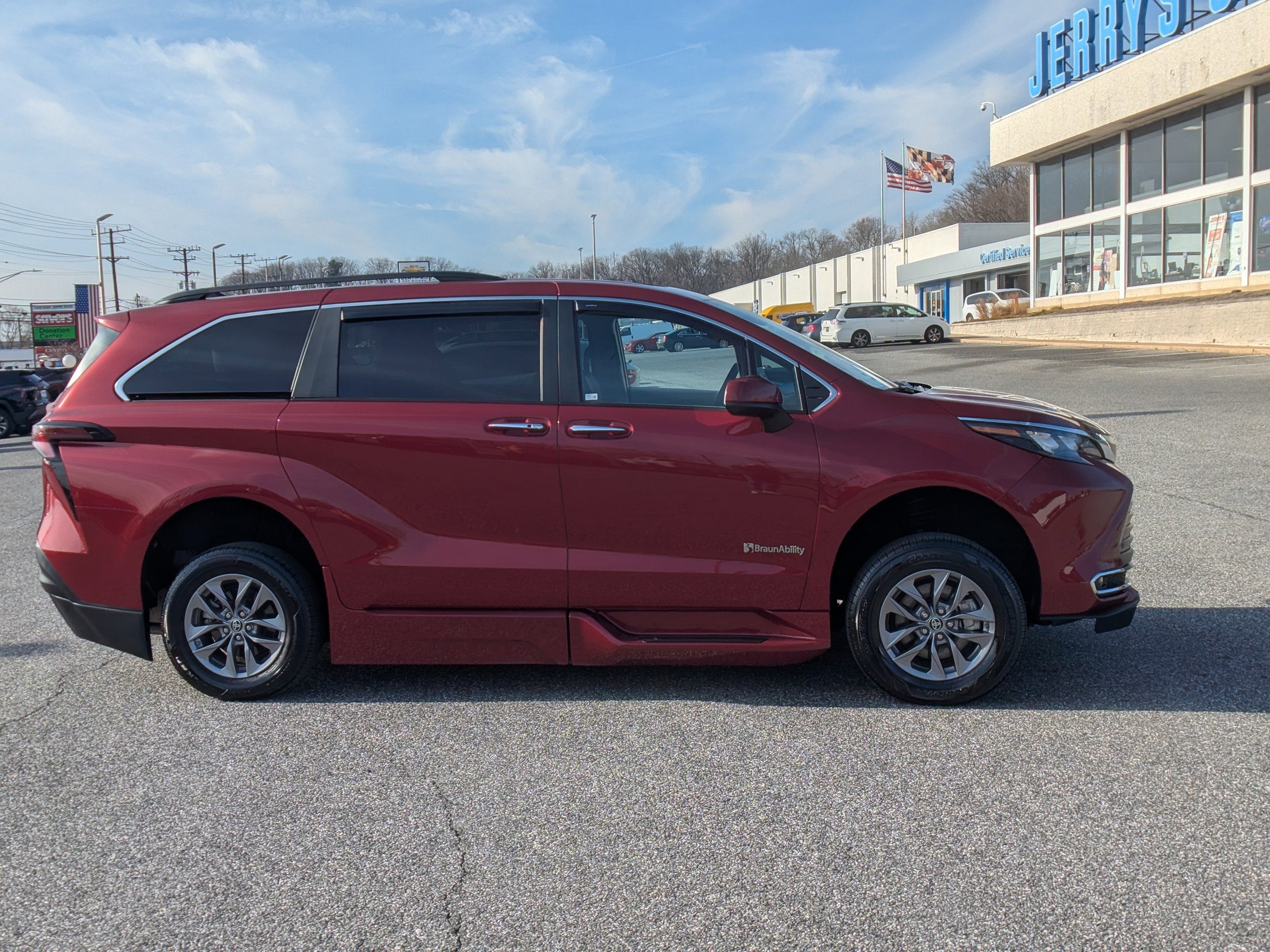 2024 Toyota Sienna XLE