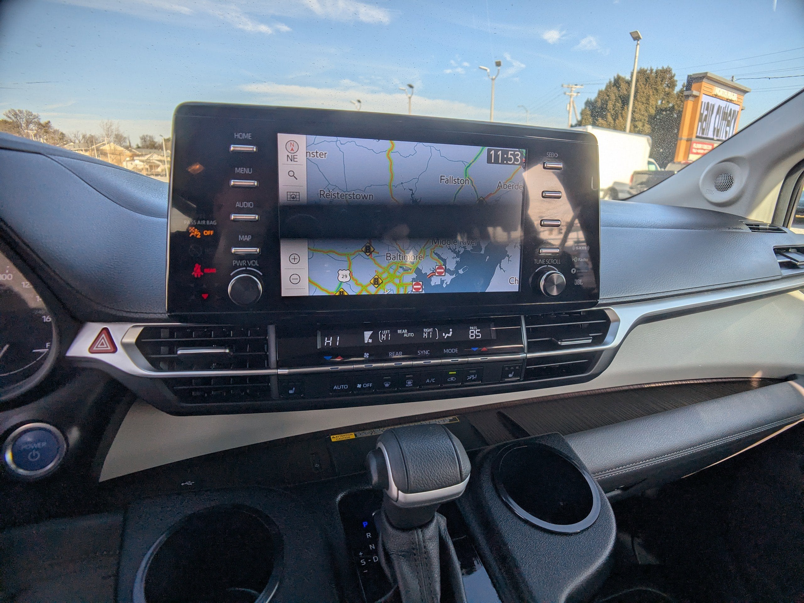 2024 Toyota Sienna XLE