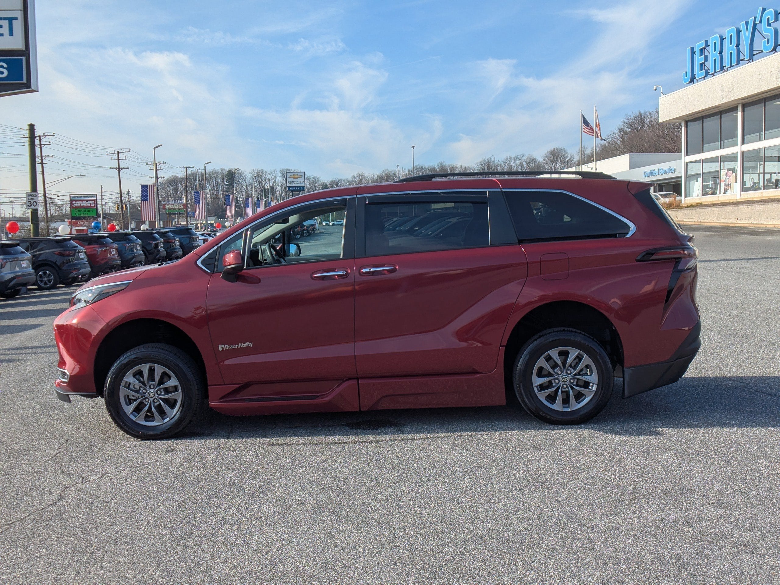 2024 Toyota Sienna XLE