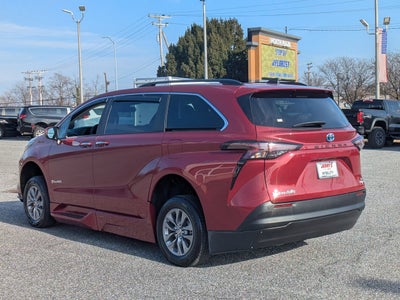 2024 Toyota Sienna XLE
