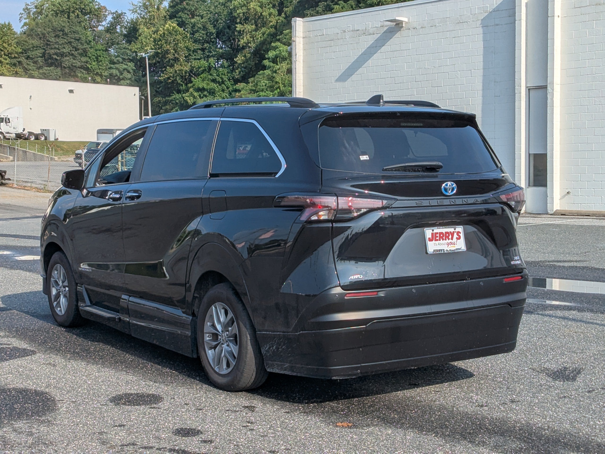 2024 Toyota Sienna XLE