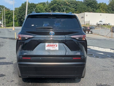 2024 Toyota Sienna XLE