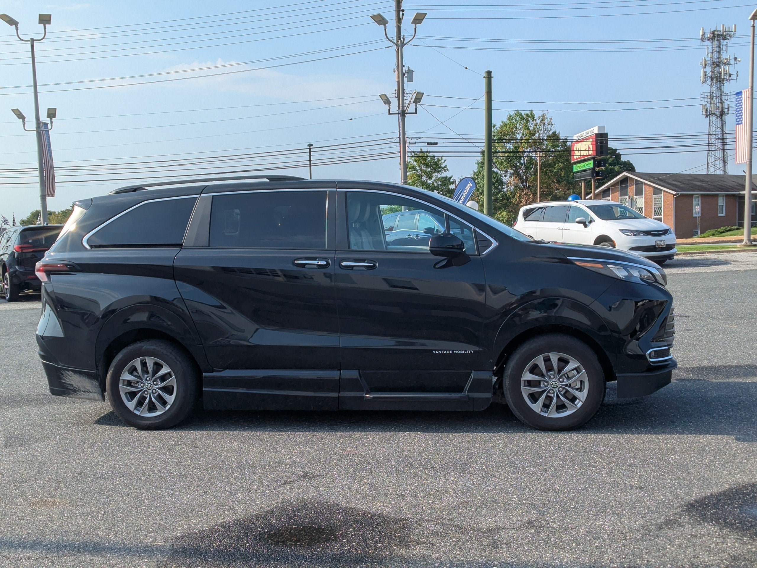 2024 Toyota Sienna XLE