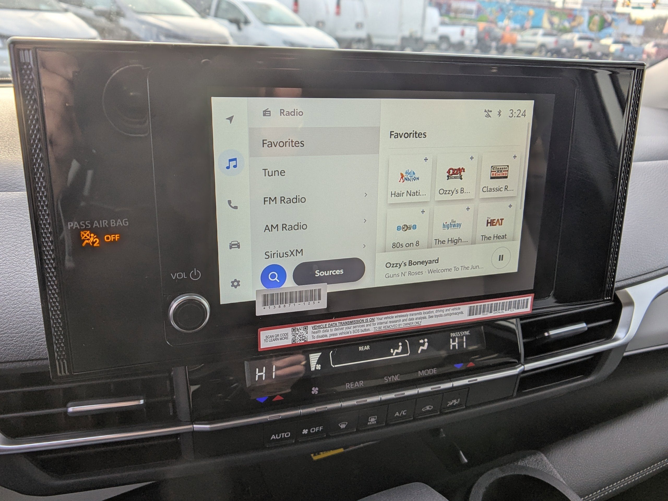 2025 Toyota Sienna LE