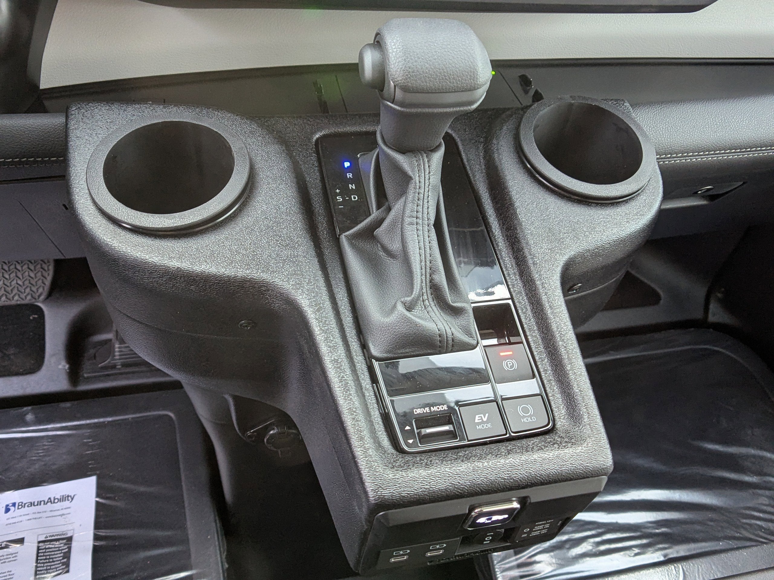 2025 Toyota Sienna LE