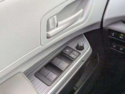 2025 Toyota Sienna LE