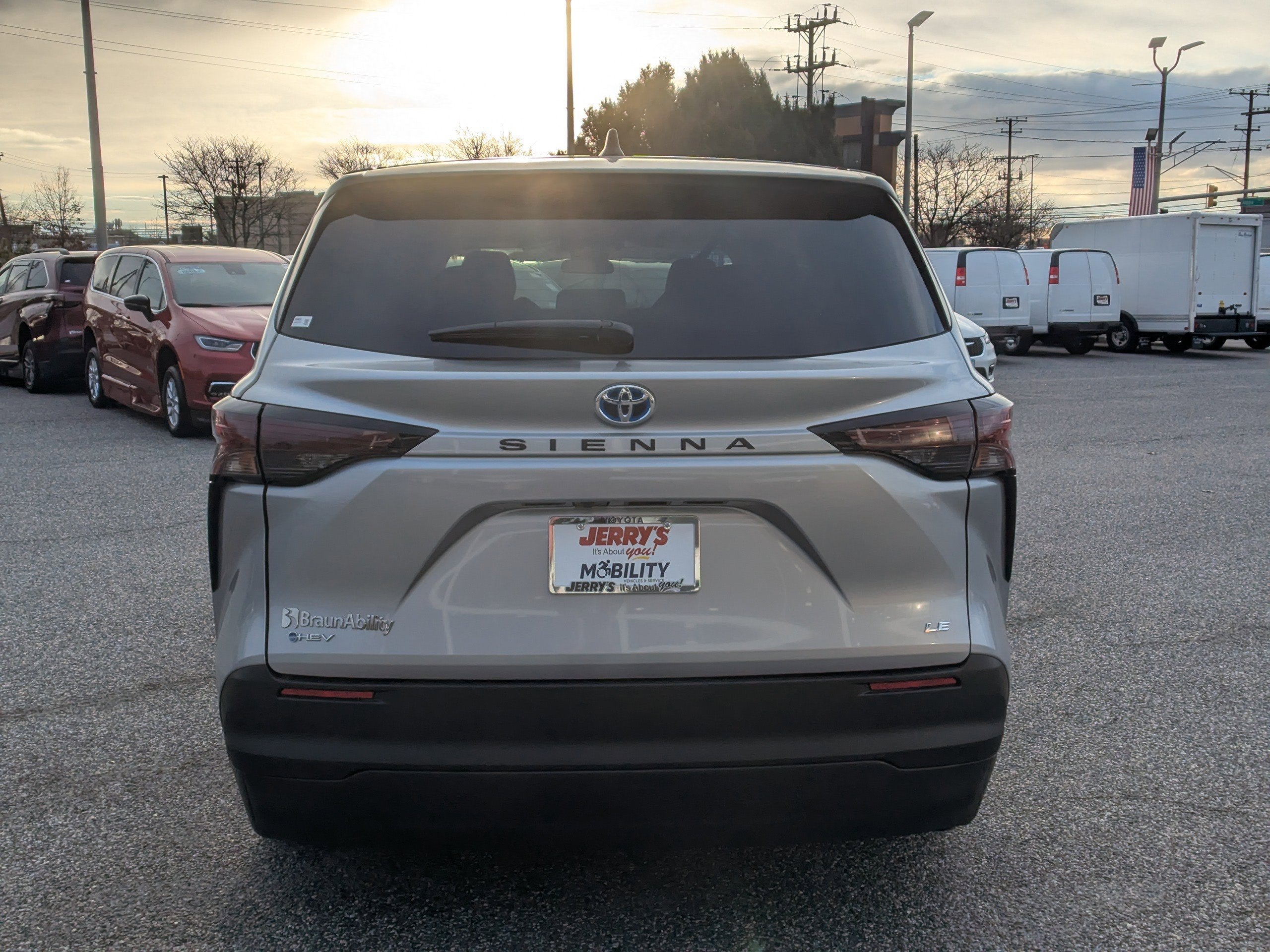 2025 Toyota Sienna LE