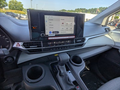 2025 Toyota Sienna LE