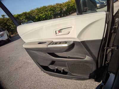 2025 Toyota Sienna LE