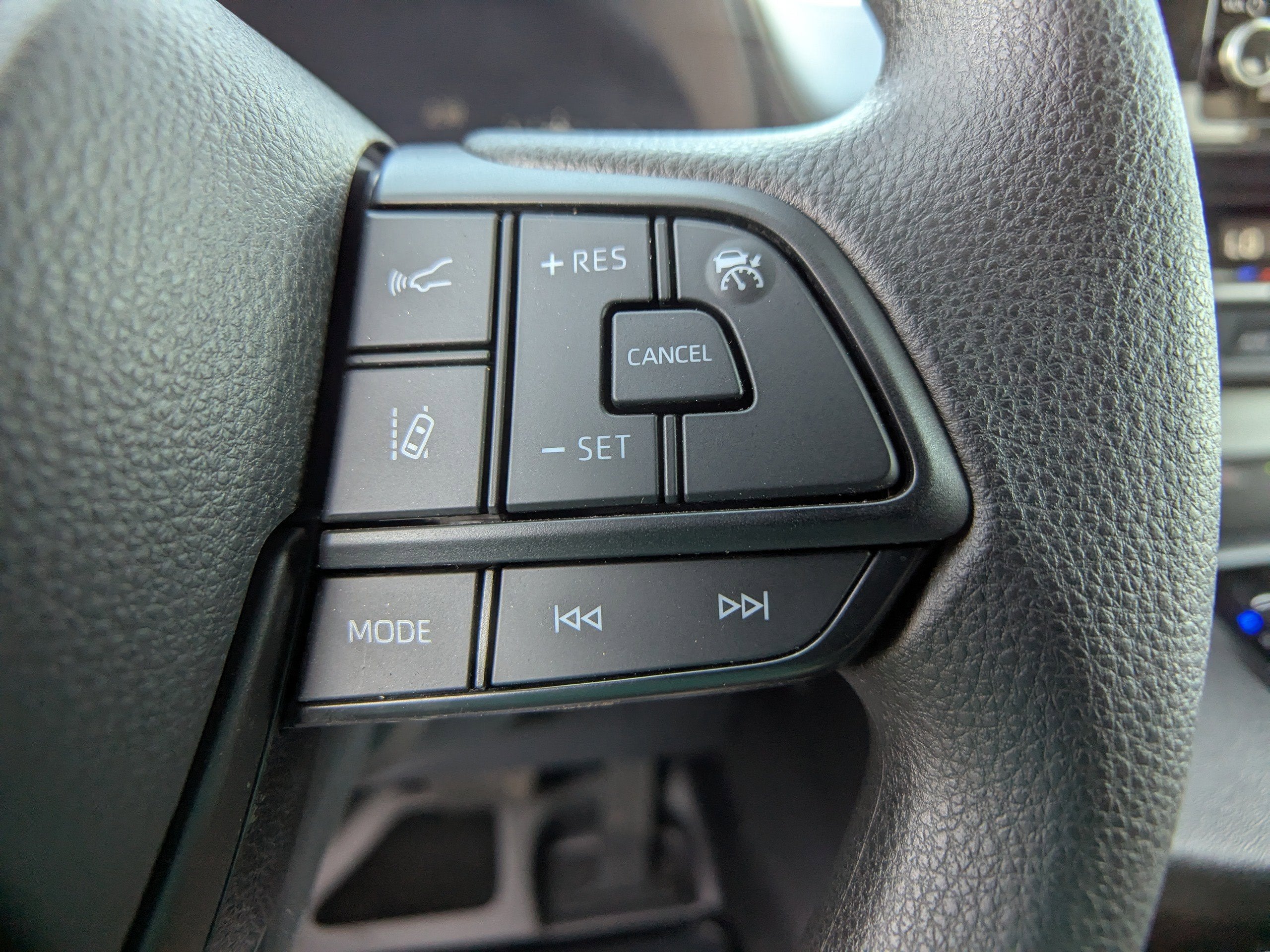 2025 Toyota Sienna LE