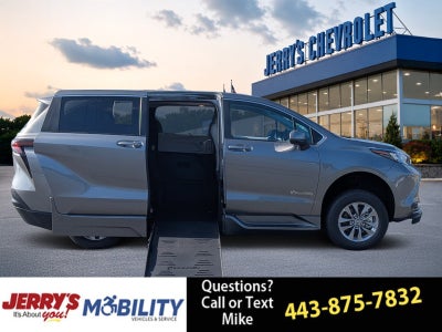 2026 Toyota Sienna LE