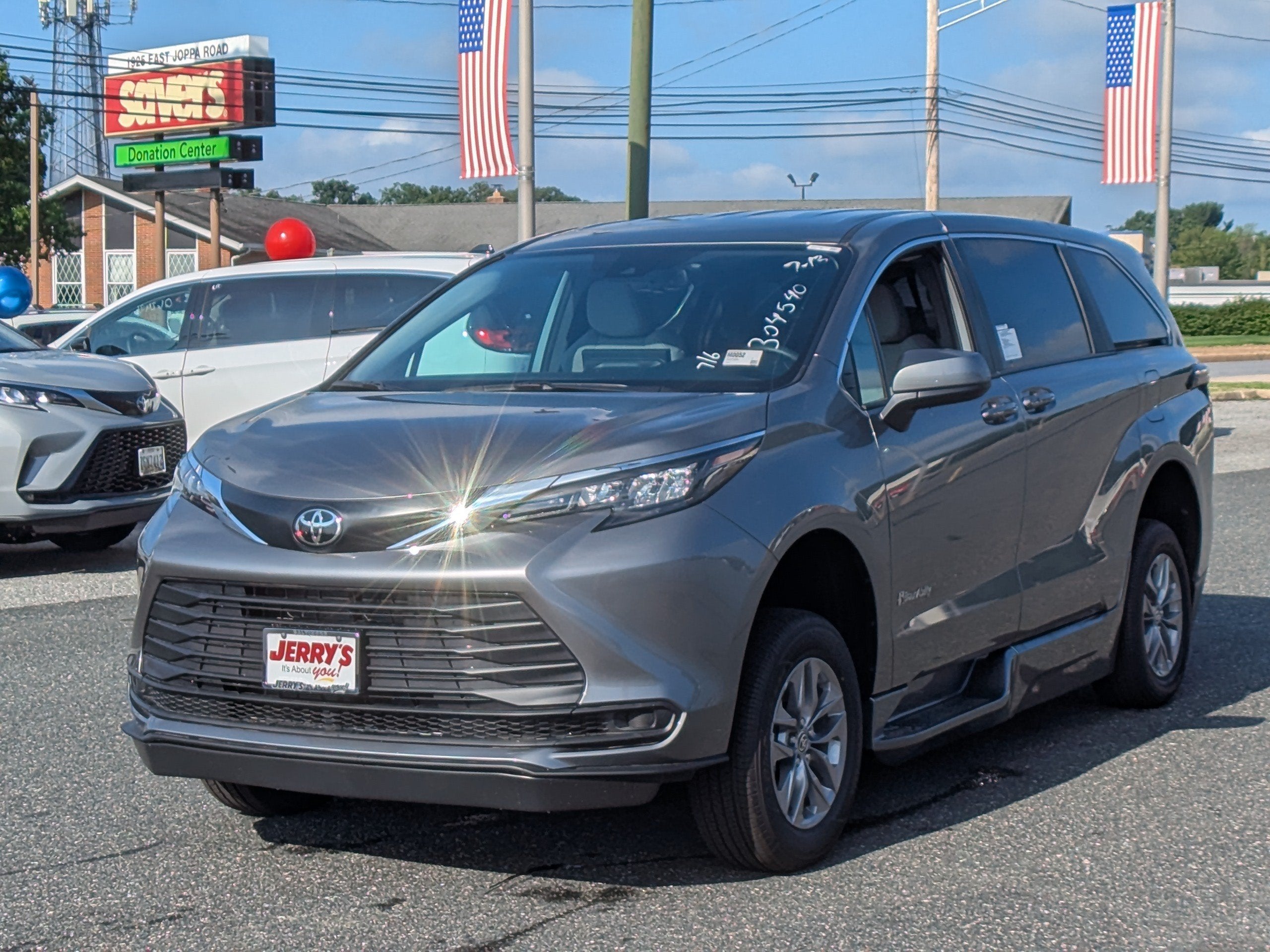 2026 Toyota Sienna LE