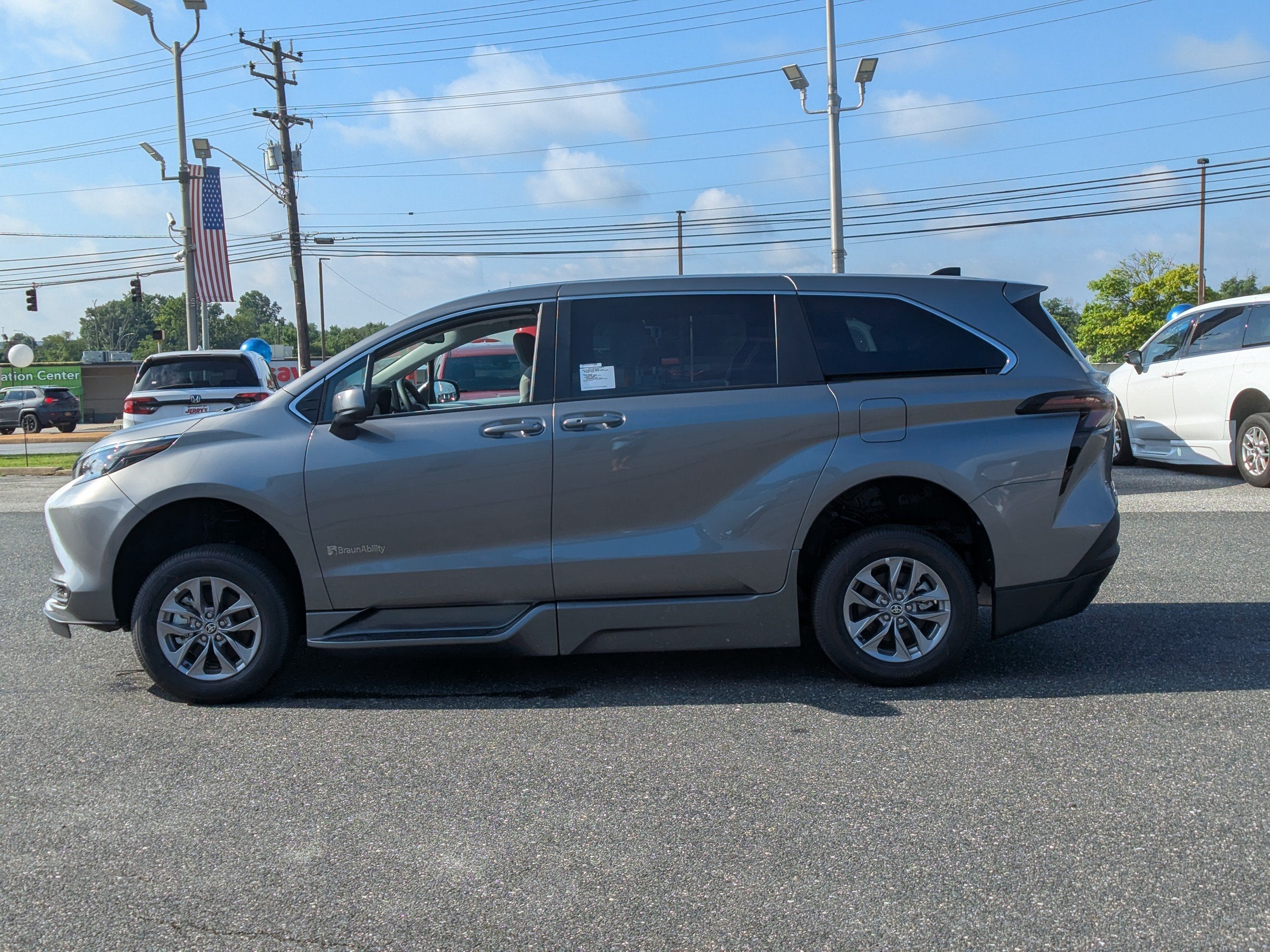 2026 Toyota Sienna LE