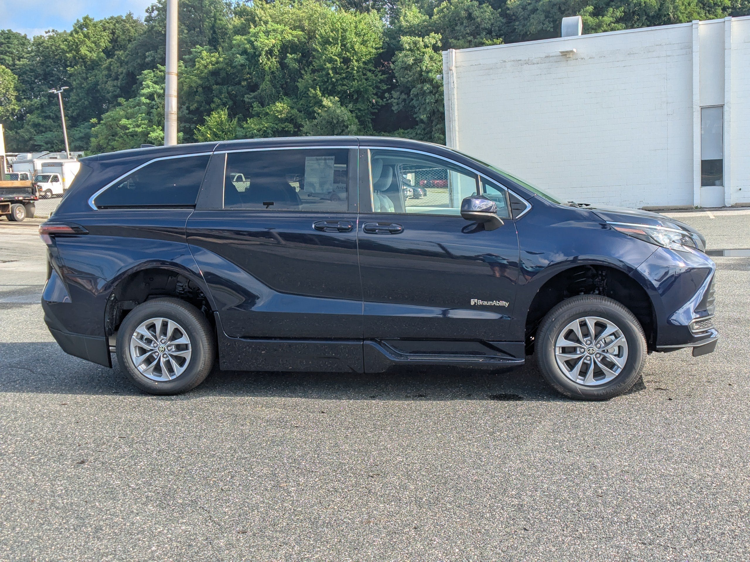 2026 Toyota Sienna LE