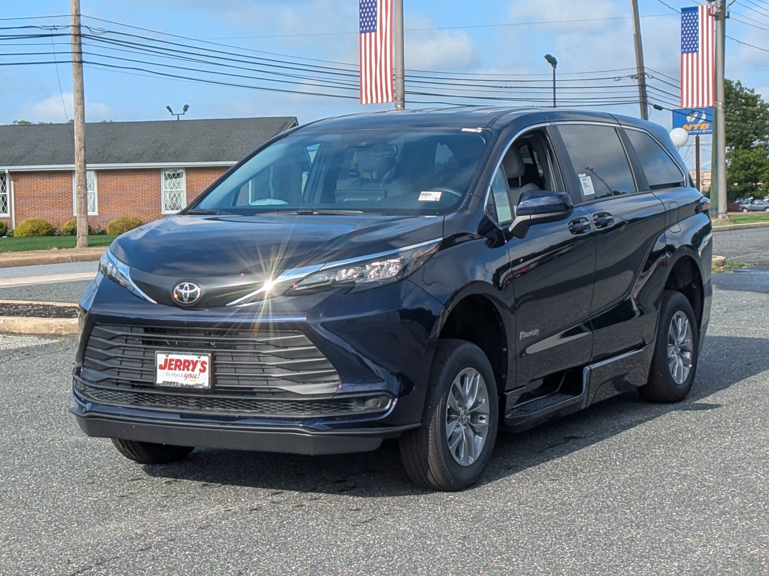 2026 Toyota Sienna LE