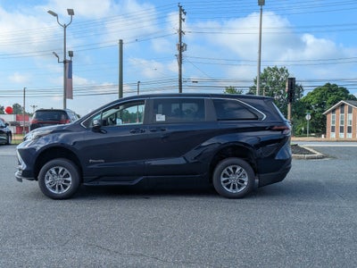 2026 Toyota Sienna LE