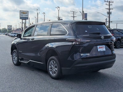 2026 Toyota Sienna LE
