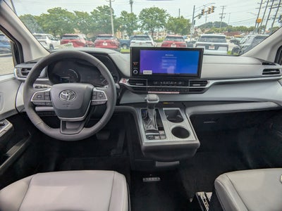 2026 Toyota Sienna XLE