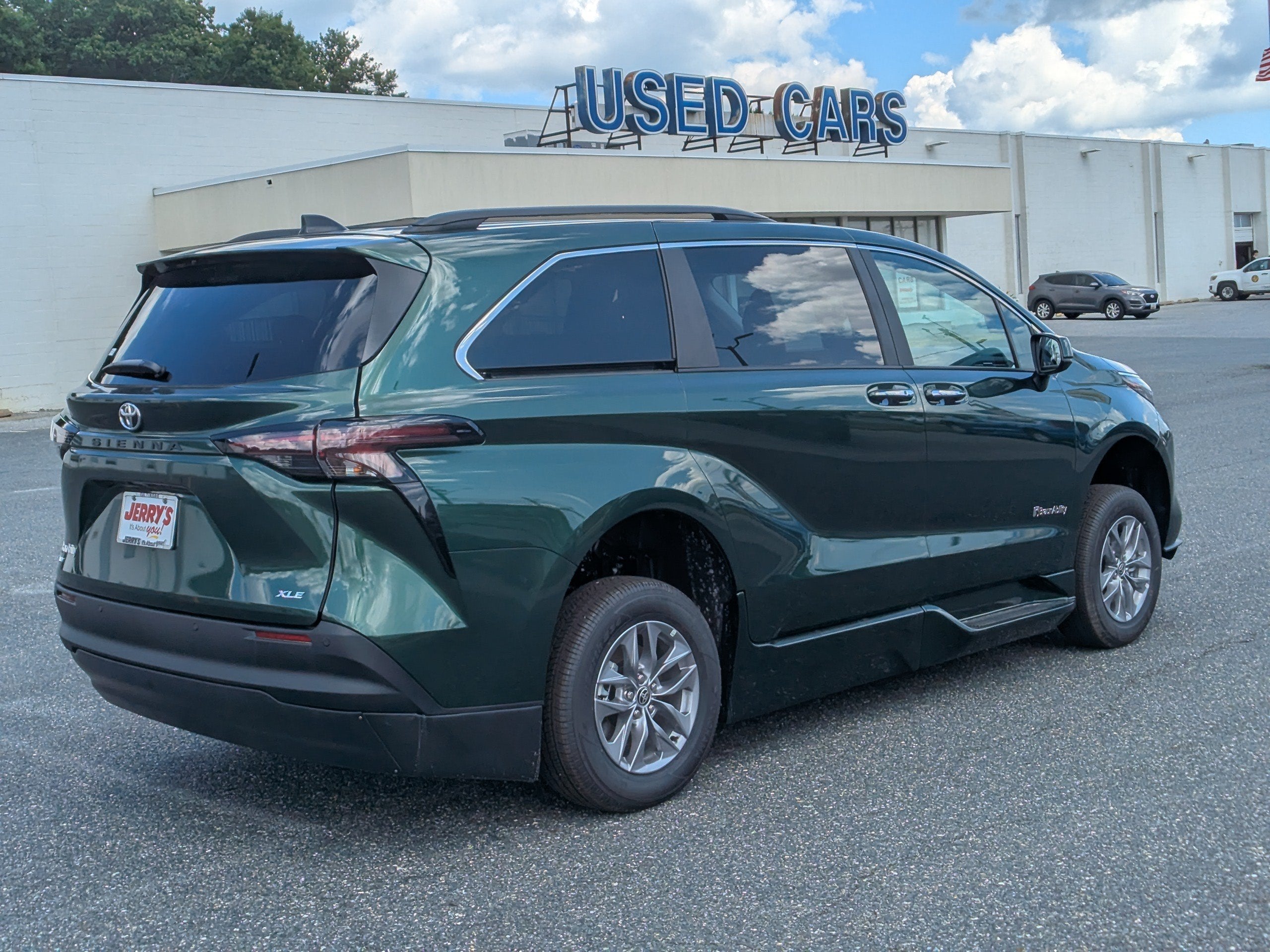 2026 Toyota Sienna XLE