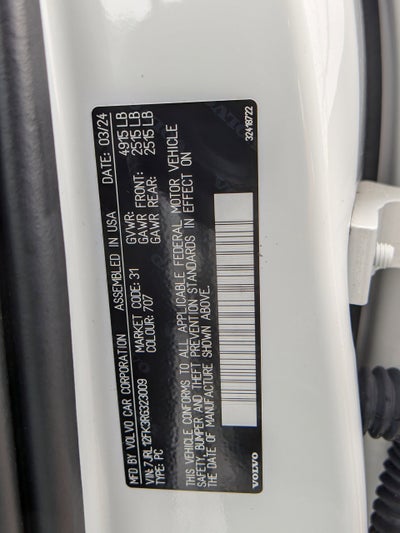 2024 Volvo S60 Core Dark Theme