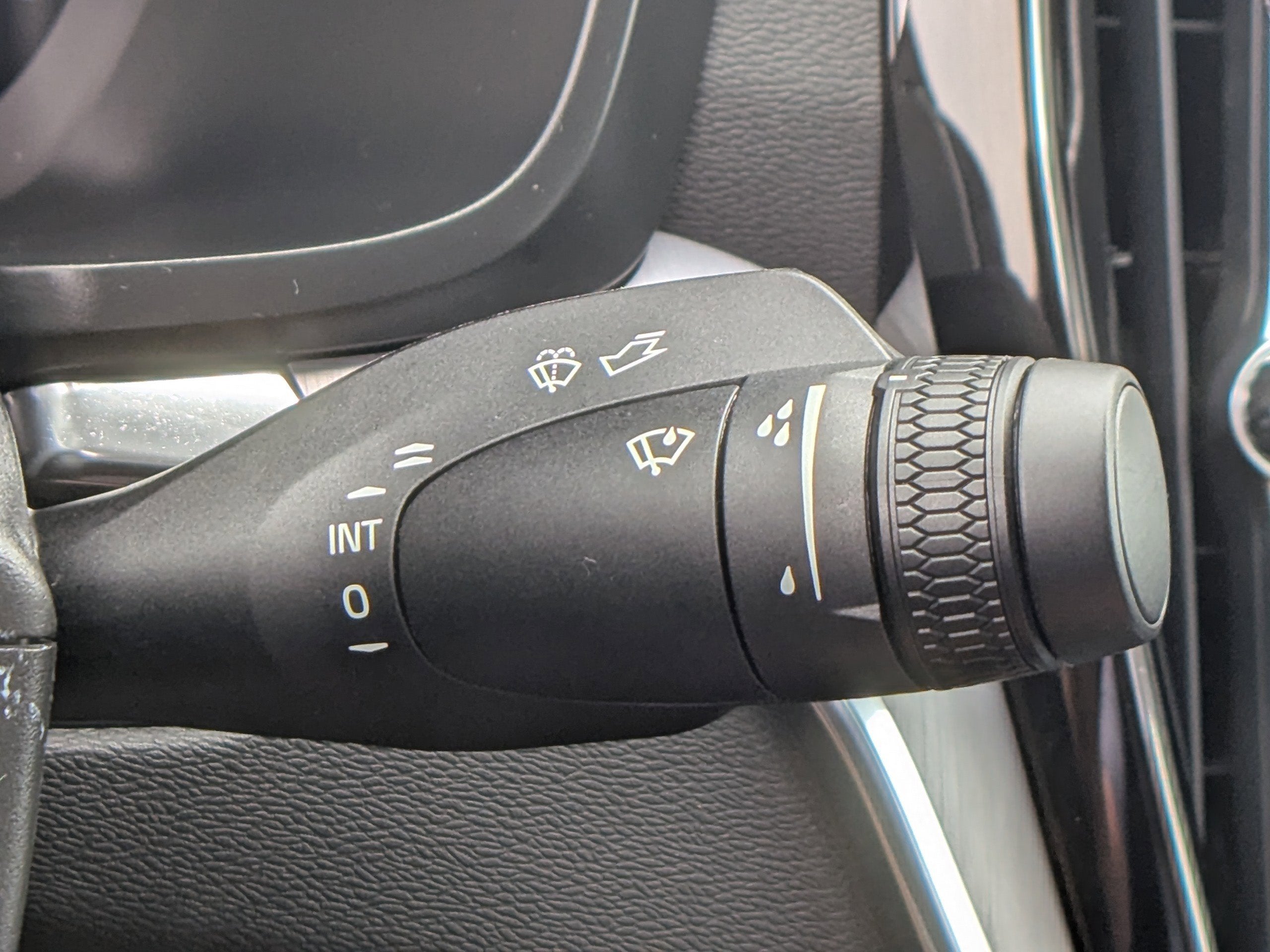 2024 Volvo S60 Core Dark Theme