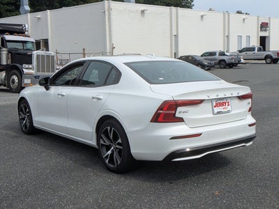 2024 Volvo S60 Core Dark Theme