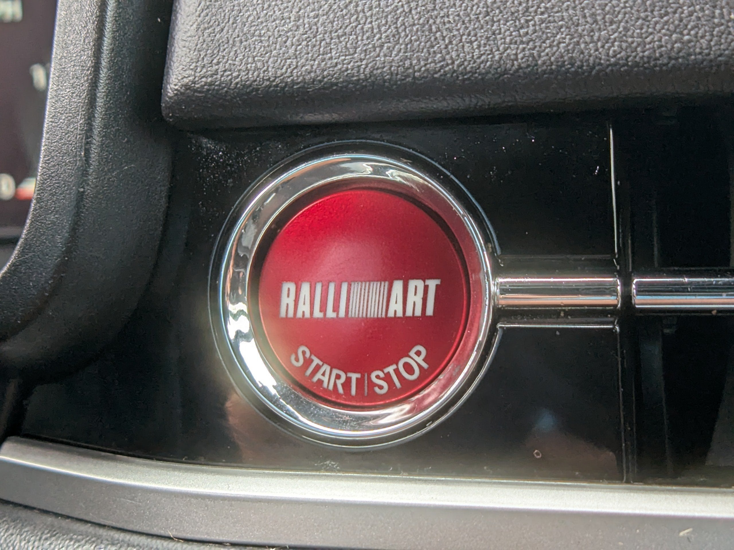 2023 Mitsubishi Outlander Ralliart S-AWC