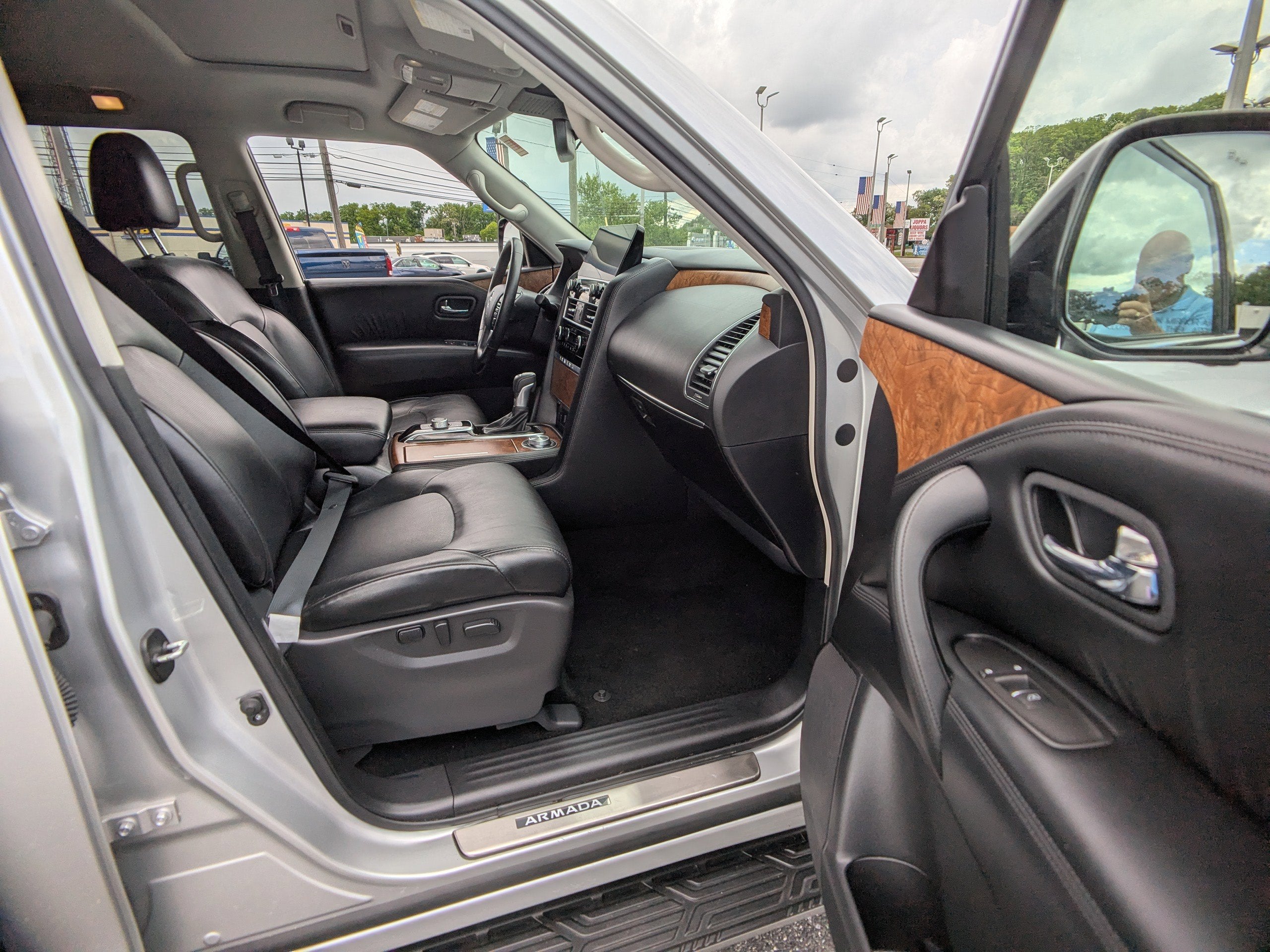 2023 Nissan Armada SL