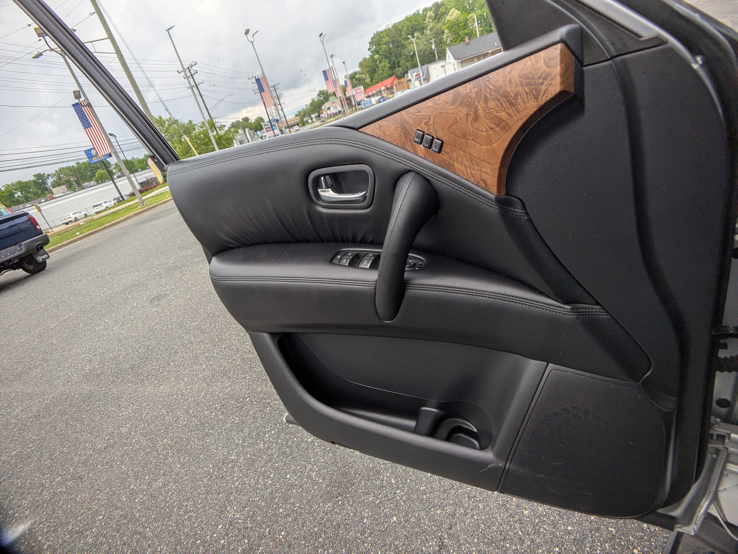 2023 Nissan Armada SL