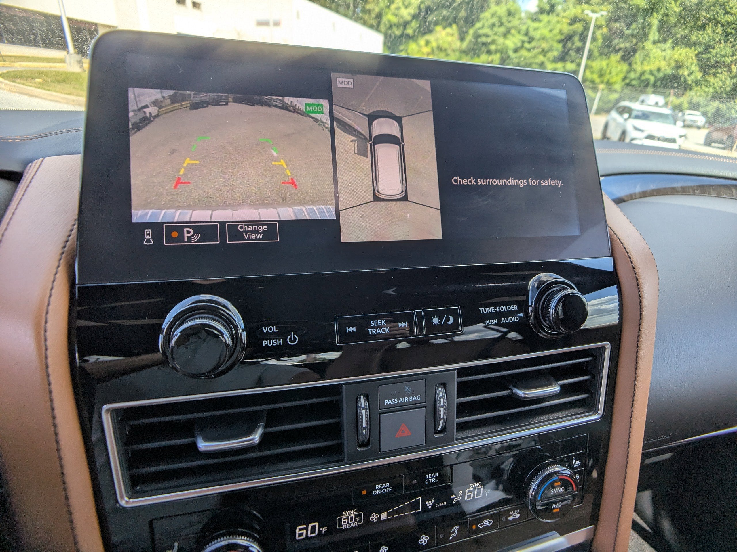 2024 INFINITI QX80 SENSORY