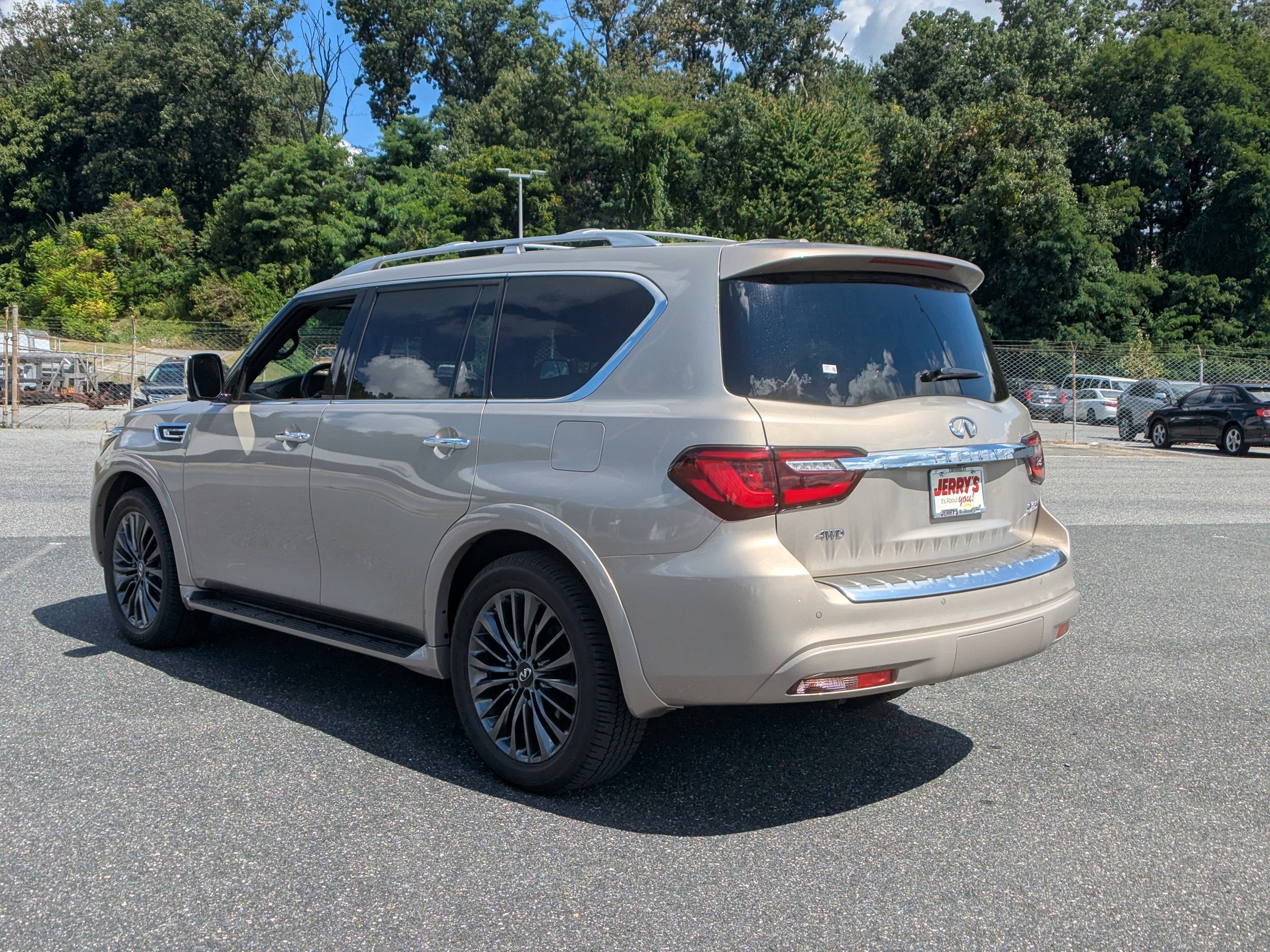 2024 INFINITI QX80 SENSORY