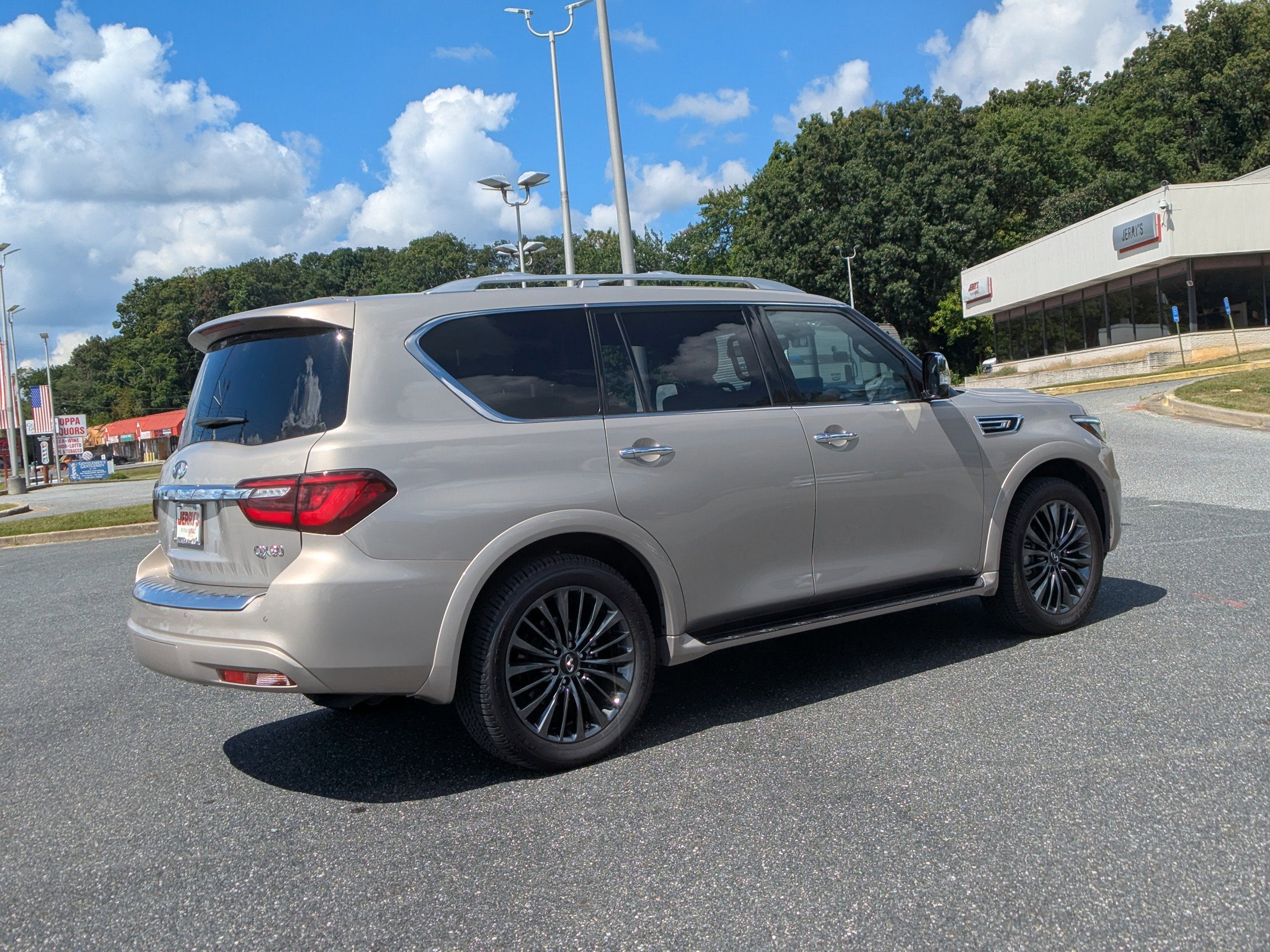 2024 INFINITI QX80 SENSORY