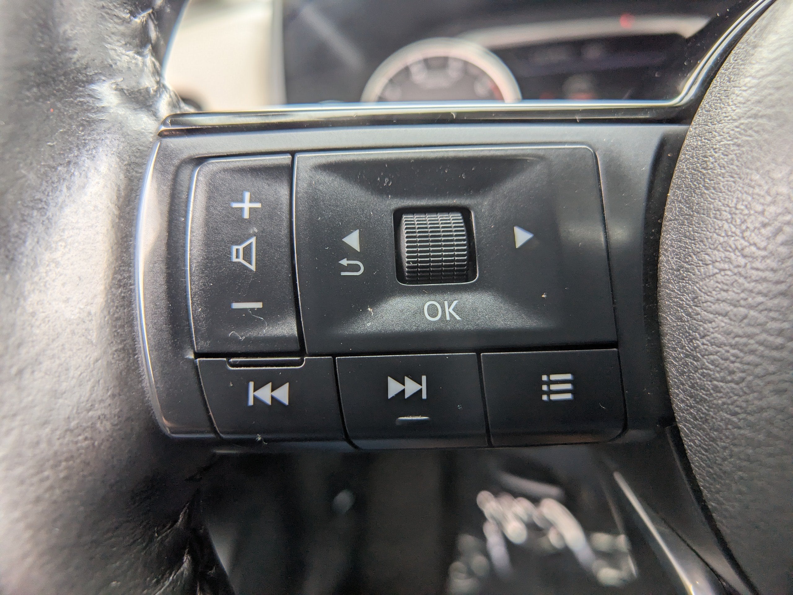 2023 Nissan Rogue SL Intelligent AWD