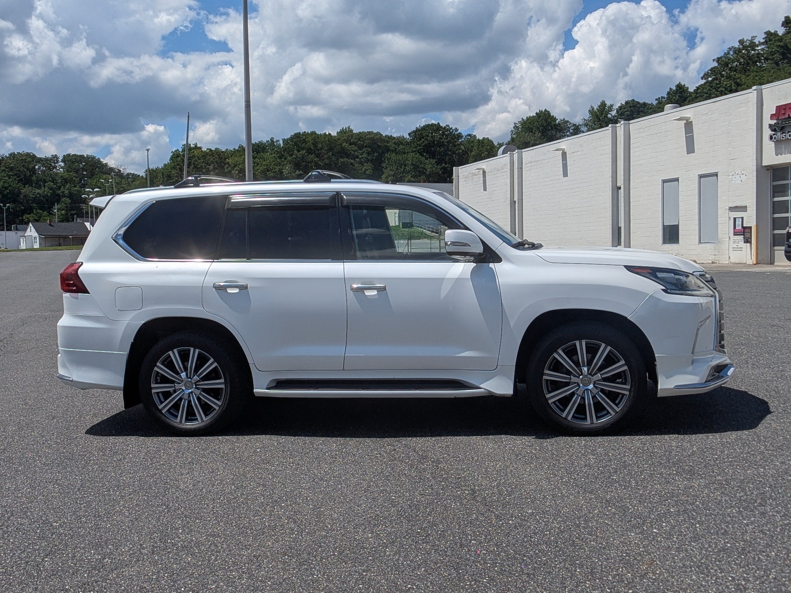 2017 Lexus LX LX 570