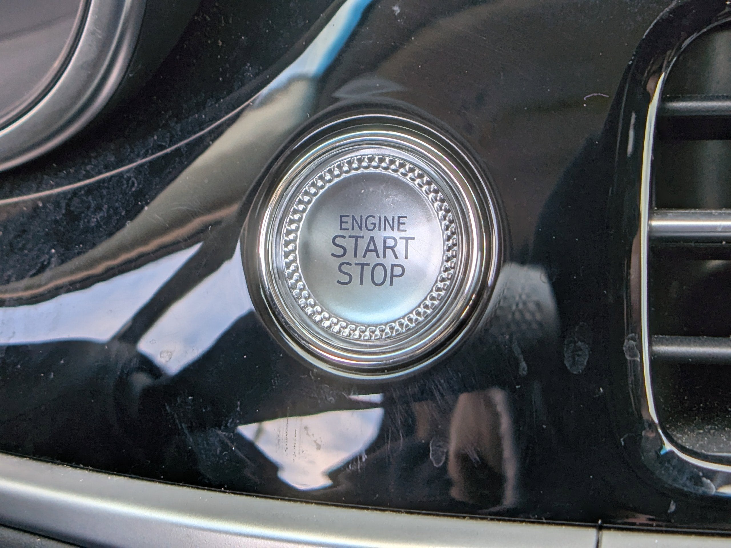 2024 Genesis G70 2.5T