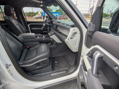 2022 Land Rover Defender X-Dynamic SE