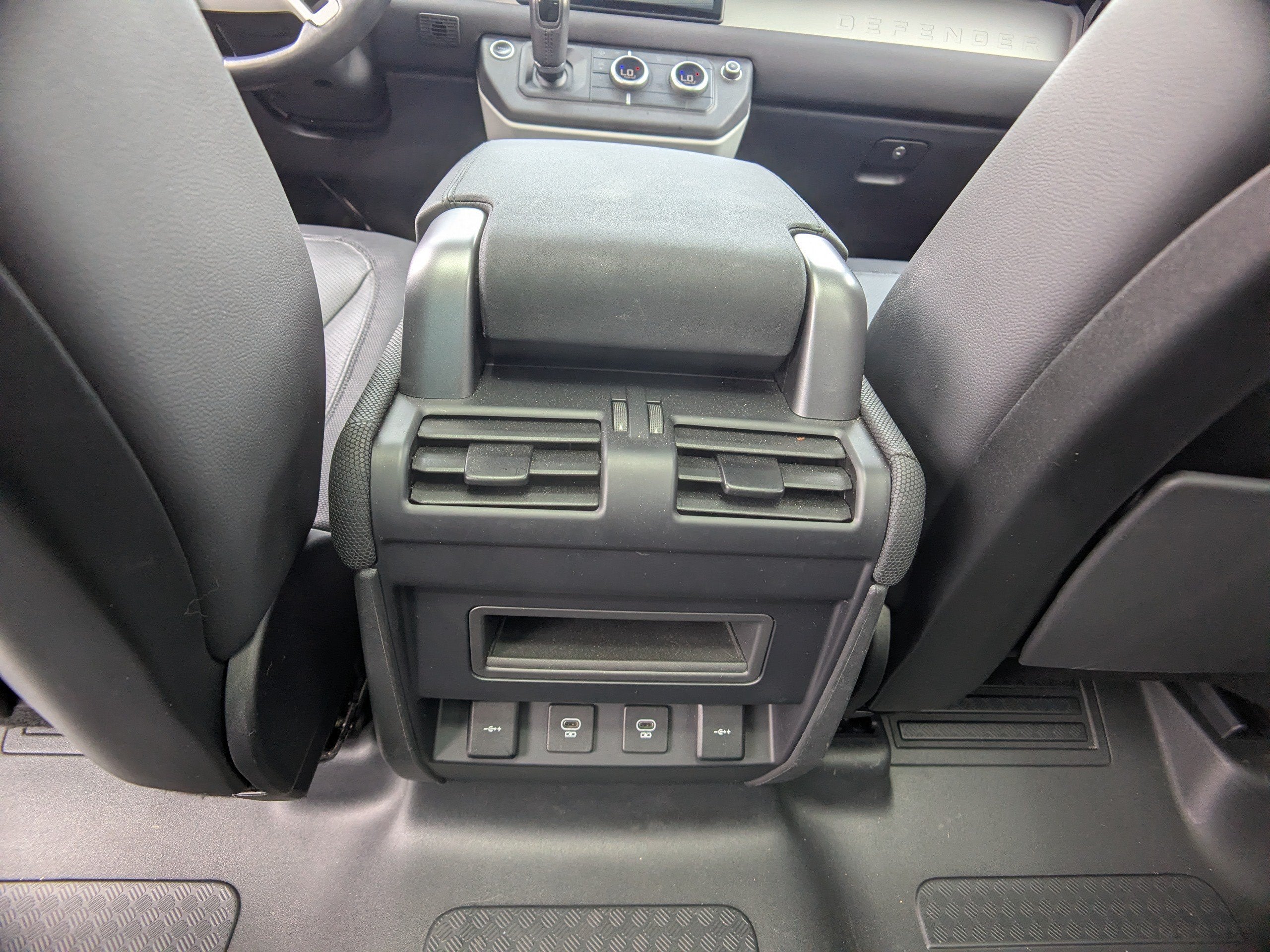 2022 Land Rover Defender X-Dynamic SE