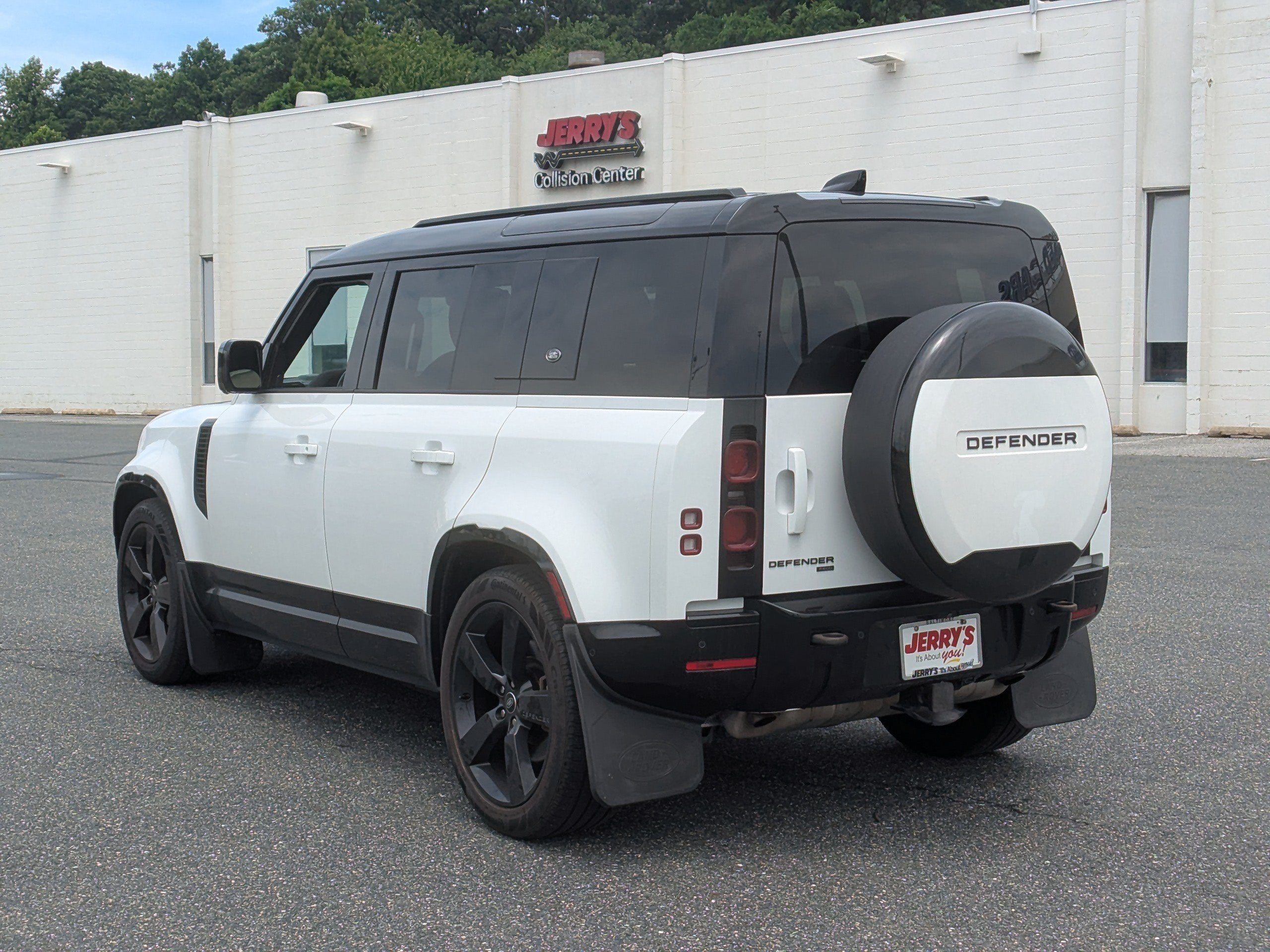 2022 Land Rover Defender X-Dynamic SE