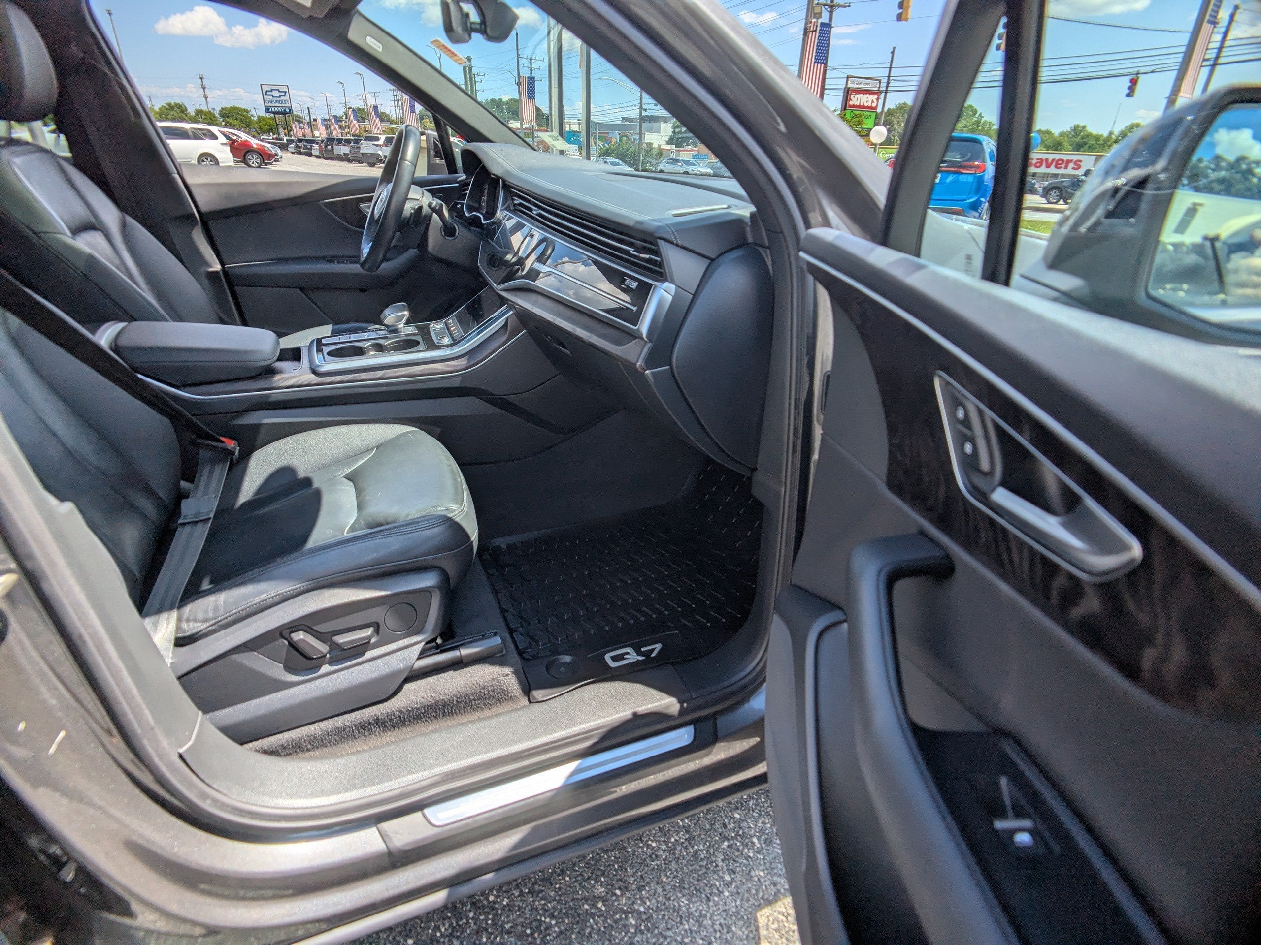 2023 Audi Q7 Premium 45 TFSI quattro Tiptronic