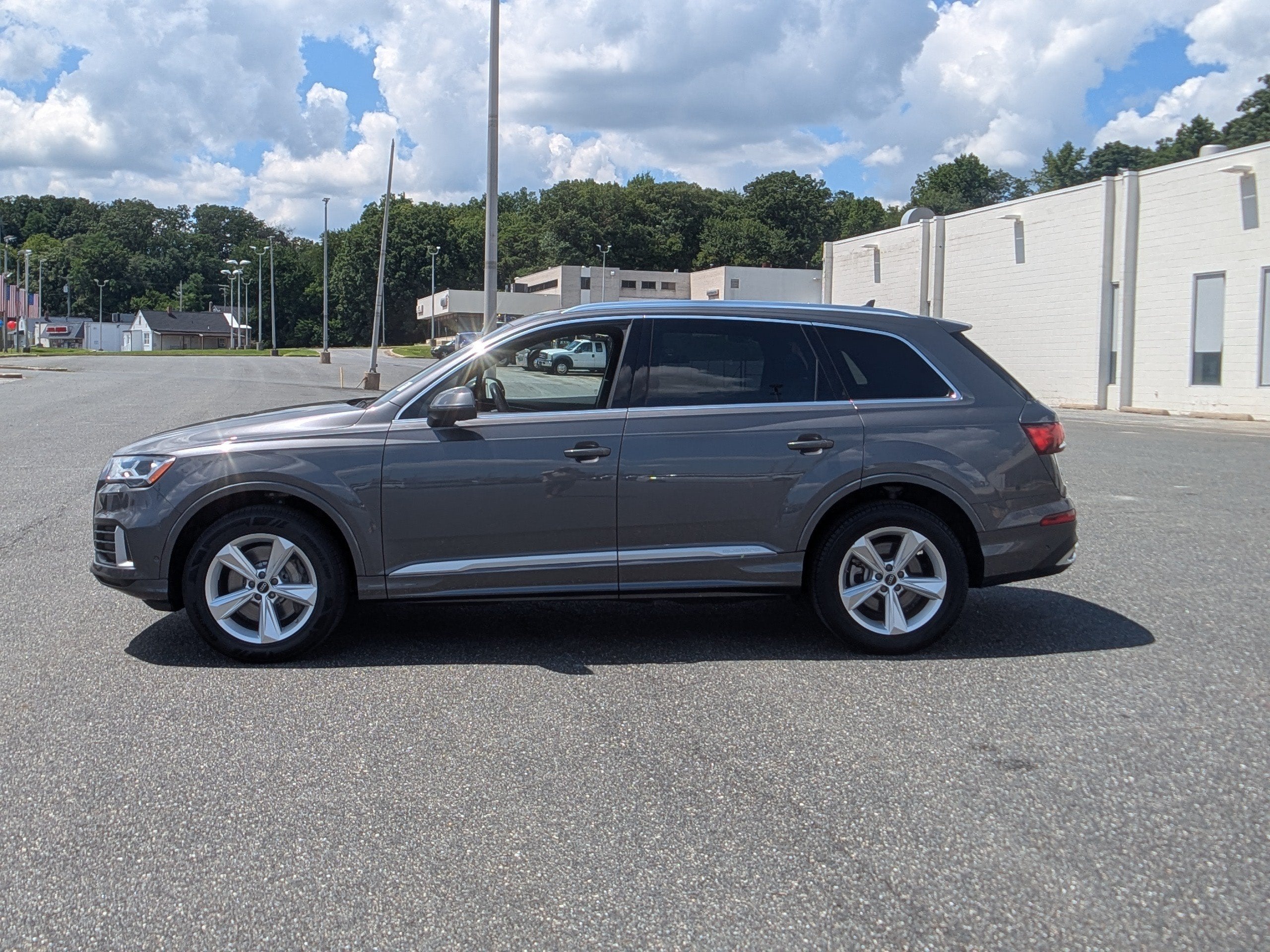 2023 Audi Q7 Premium 45 TFSI quattro Tiptronic